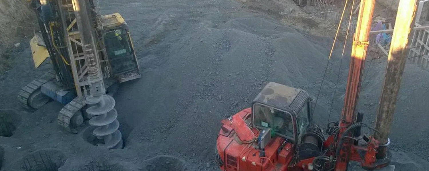 Сваи с обсадной трубой